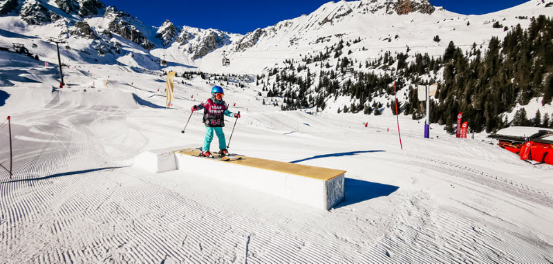 New Generation Ski and Snowboard School - Courchevel 1650 — Cours de ski et snowboard — Courchevel