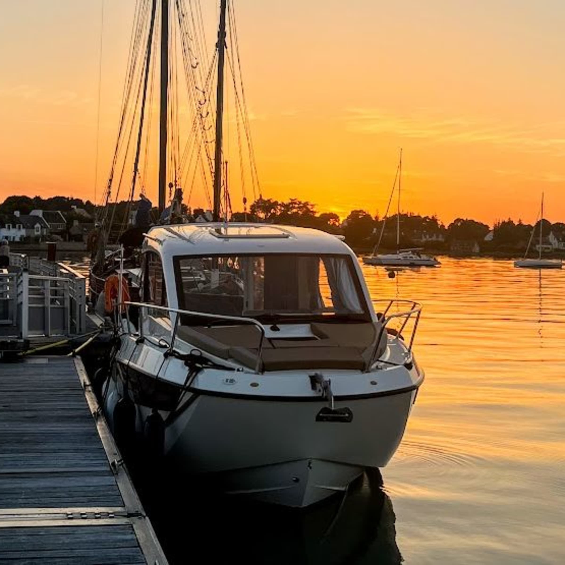Croisière coucher du soleil dans le Golfe du Morbihan