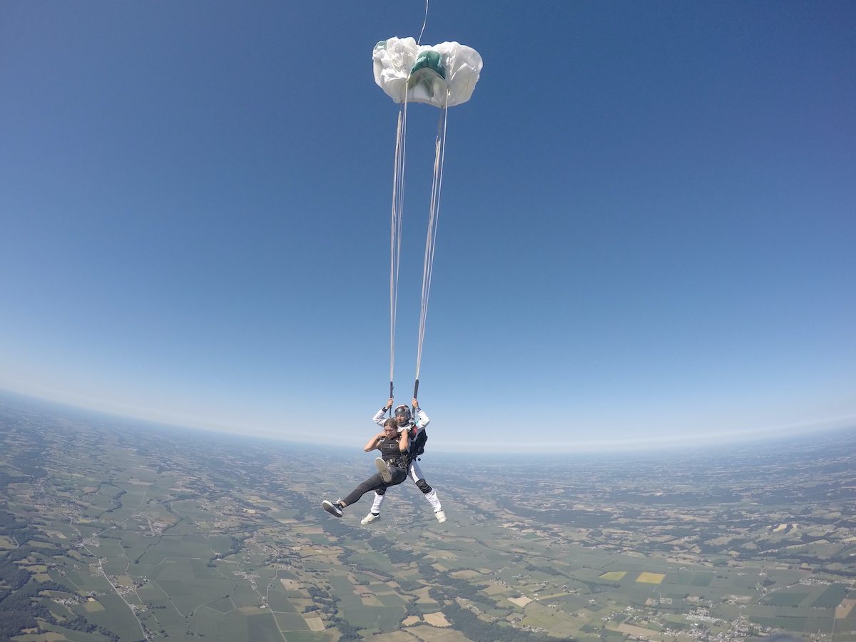 Pau Parachutisme Passion — Saut en Parachute - Tandem — Lasclaveries