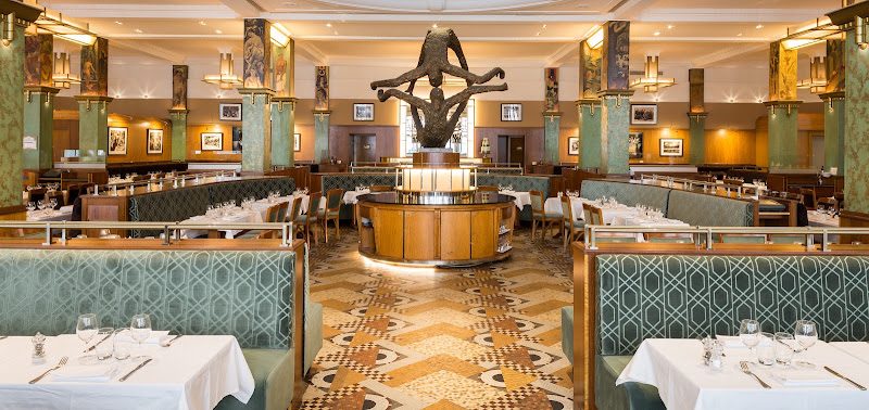 La Coupole — Restaurants historiques & lieux patrimoniaux — Paris