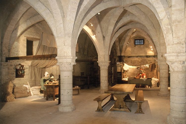Grange aux dîmes - maison de marchand des foires de Provins - Patrimoine - Provins