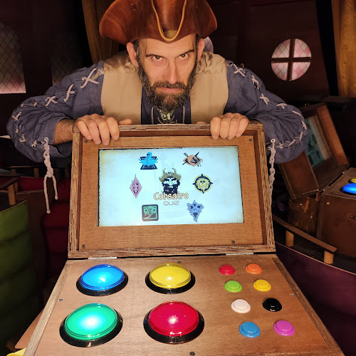 Corsaire Quiz — Quiz Room & Jeu Télé en Équipe — Dinard