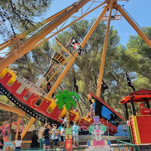 Magic Park Land - Parc d'attractions — Parcs d'attraction — Ensuès-la-Redonne