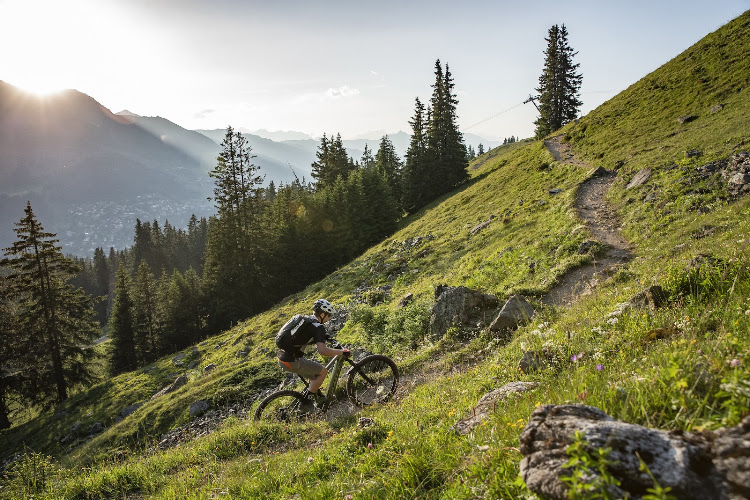 LE PETIT VELO ROUGE - Bike rental, Guiding, Courchevel § 3 Vallées — Randonnée VTT — Courchevel