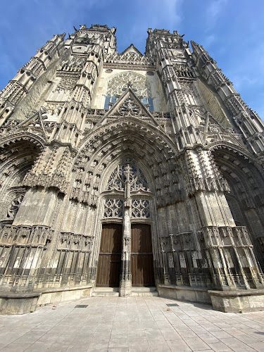 Cathédrale Saint-Gatien de Tours - vitraux gothiques et cloître de la Psalette — Patrimoine — Tours