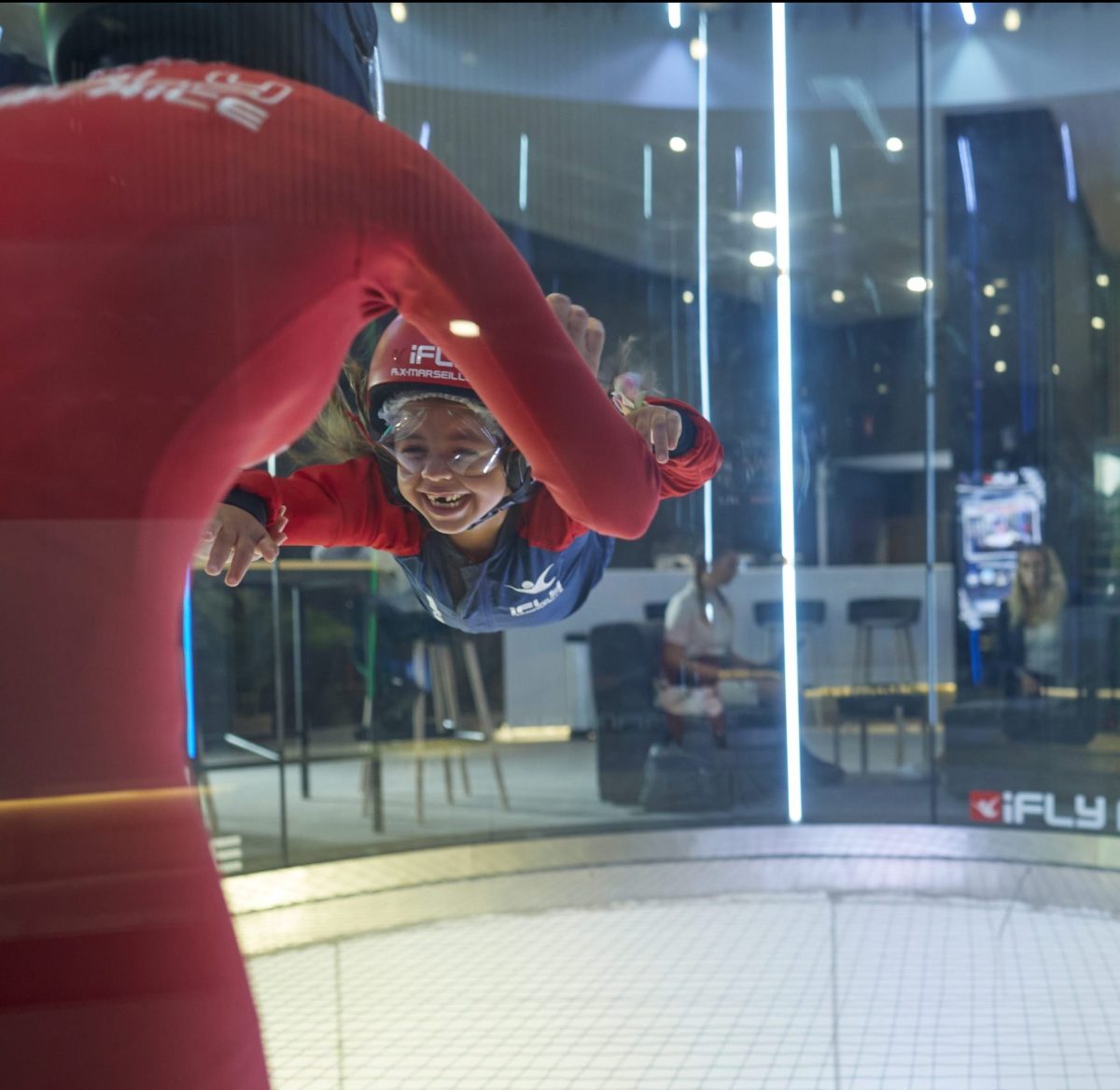 Expérience Ultimate 4D en soufflerie à Lyon — Simulateur de chute libre — Saint-Priest