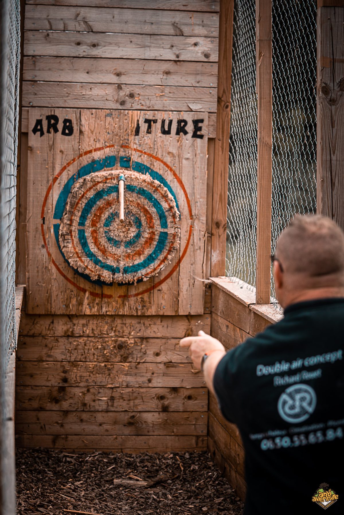 Arb'aventure - Accrobranche - Escape game et VR en extérieur — Session de Lancer de Hache — Dénestanville
