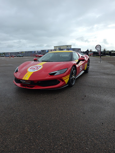 Circuit Pouilly en Auxois - Motorsport Academy