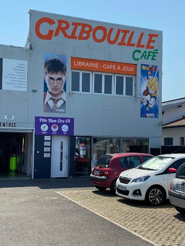 Gribouille Café - mangas, jeux et café ludique à Bayonne - Cafés-librairies & salons de thé littéraires - Bayonne