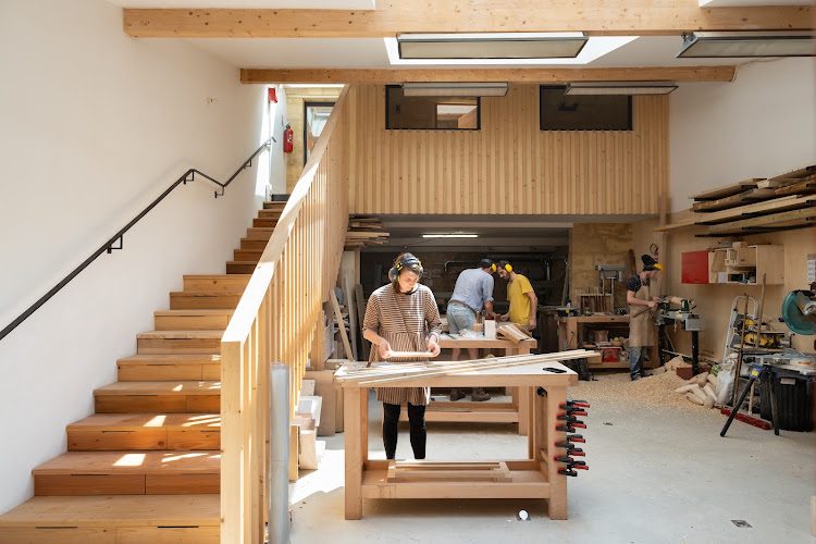La Planche - cours et stages de menuiserie à Bordeaux — Stage de Menuiserie : Fabriquez Votre Meuble — Bordeaux