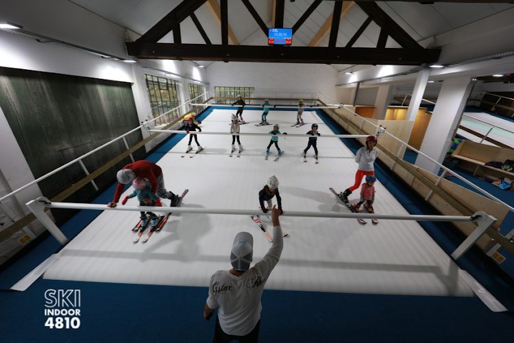 Ski Indoor 4810 — Cours de ski et snowboard — Passy