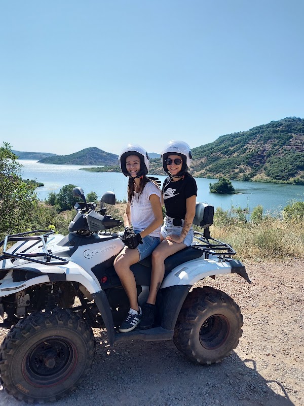 Clos des Coustoulins - Randonnée quad Lac du Salagou et Oenotouristique — Randonnée quad & buggy — Lacoste