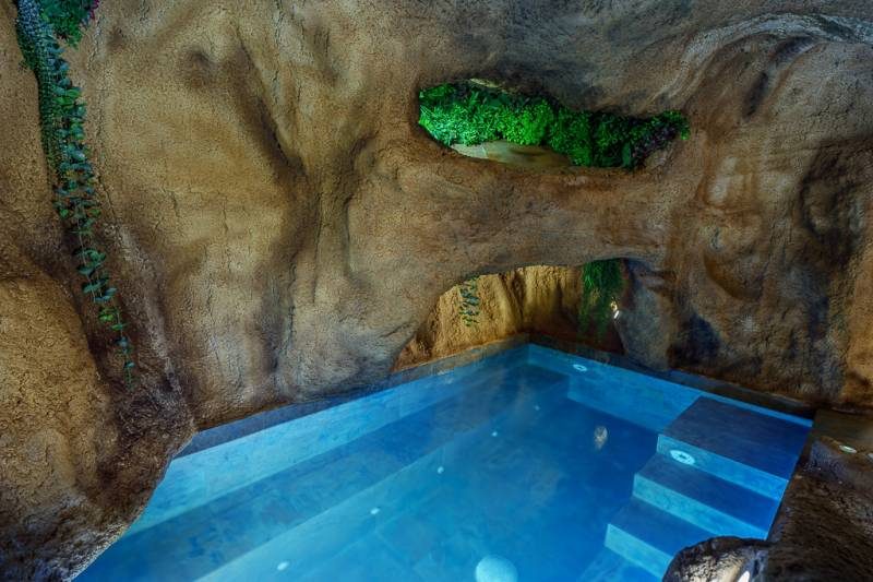 Suite Antigua - piscine SPA dans une grotte à Marseille — Hébergements insolites & atypiques — Marseille