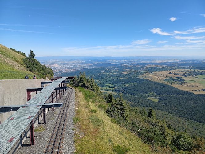 Panoramique des Dômes - train à crémaillère du puy de Dôme — Panoramas exceptionnels — Orcines
