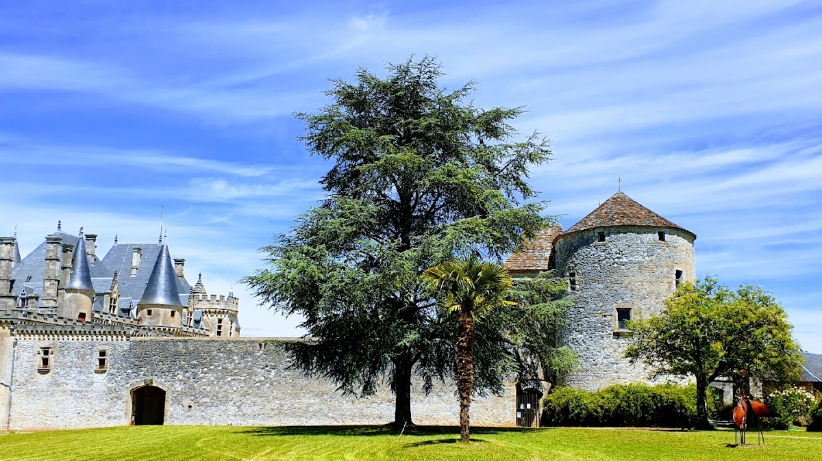 Château et Tour de Montaigne — Patrimoine — Saint-Michel-de-Montaigne