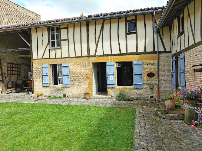 Musée Verlaine - Auberge du Lion d'Or — Maisons de personnalités & demeures d'illustres — Juniville