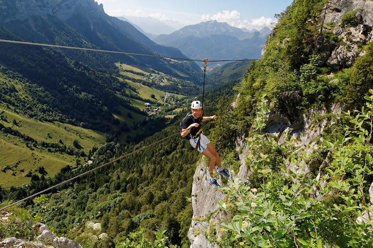 La Via-Ferrata d'Annecy " Roc&RoL's " (tyroliennes et descente en rappel) — Talloires-Montmin