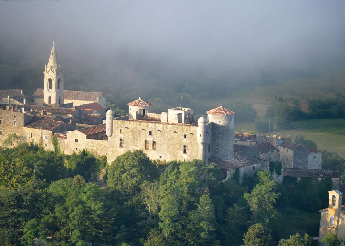 Château des Roure - Parc médiéval — Visiter un château — Labastide-de-Virac
