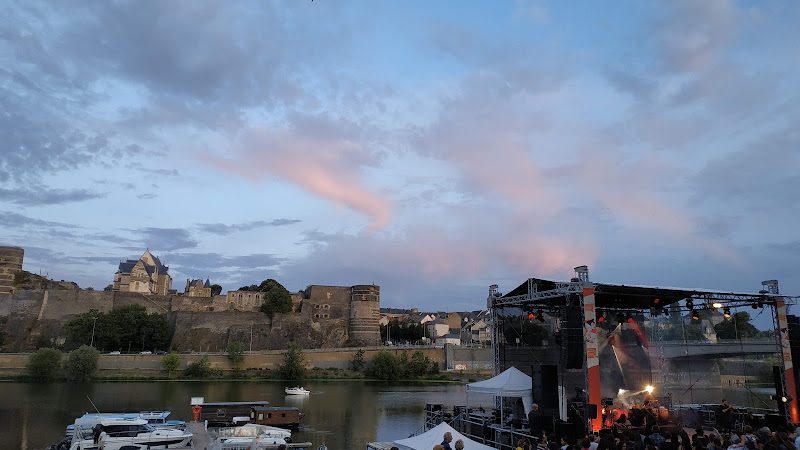 Le quartier de la Doutre - Adventure Lab à Angers — Géocaching — Angers