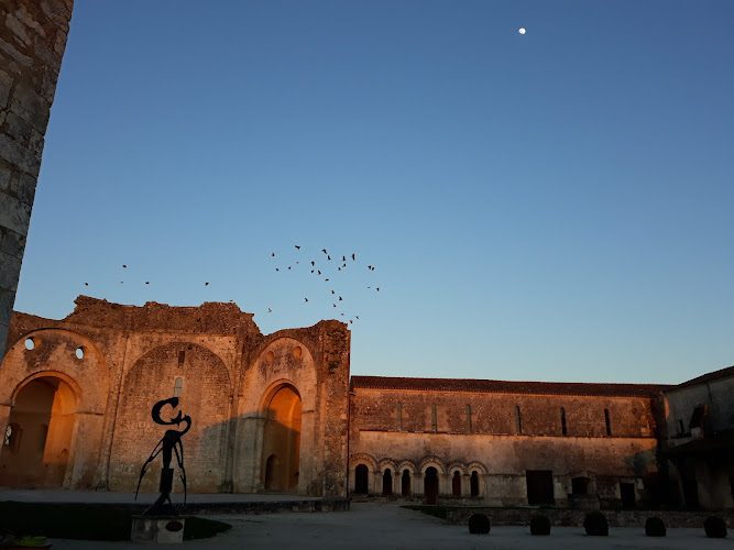Abbaye de Trizay — Patrimoine — Trizay