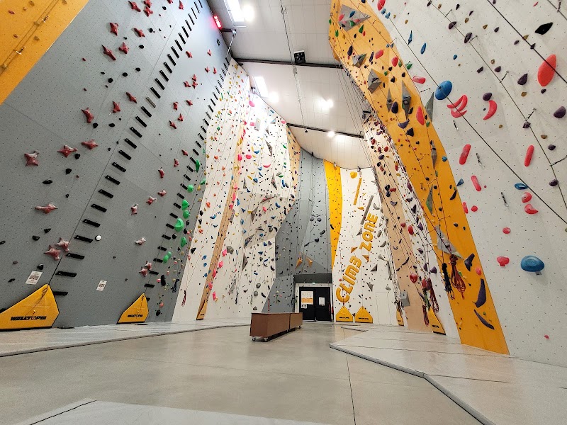 Climb'Zone - Salle d'escalade — Parcours d'escalade en intérieur — Montauban