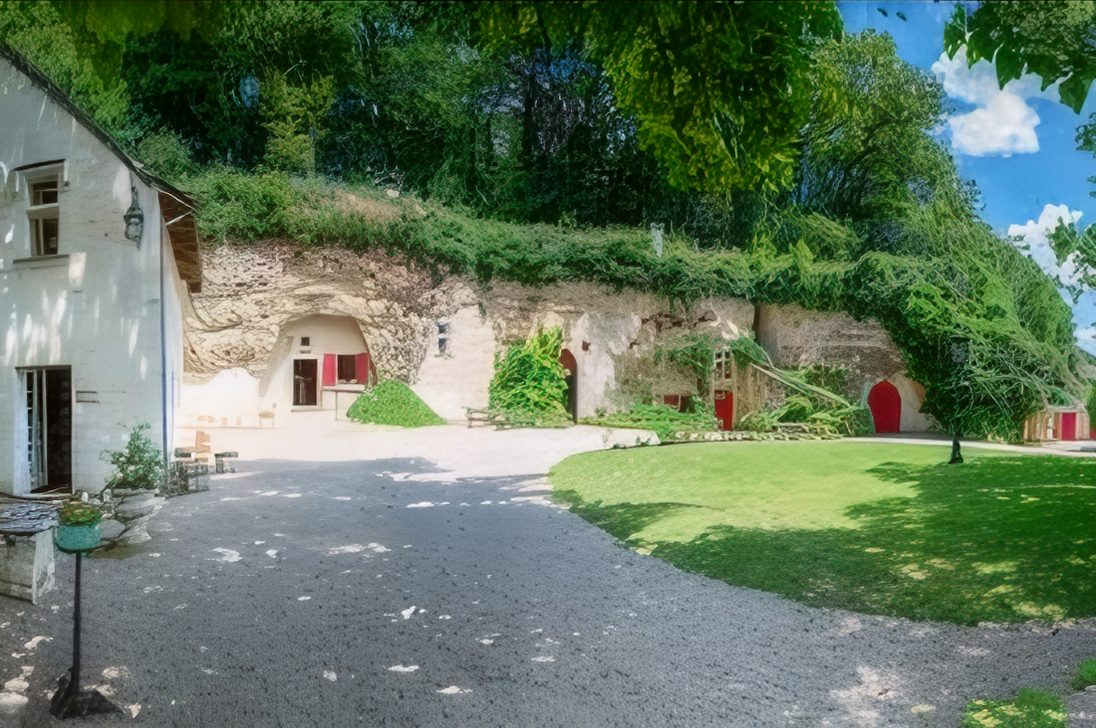 Les Caves de Marson — Repas dans une grotte aménagée — Rou-Marson