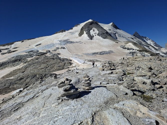 Grande Motte - téléphérique et toit-terrasse panoramique à 3 456 m — Panoramas exceptionnels — Tignes