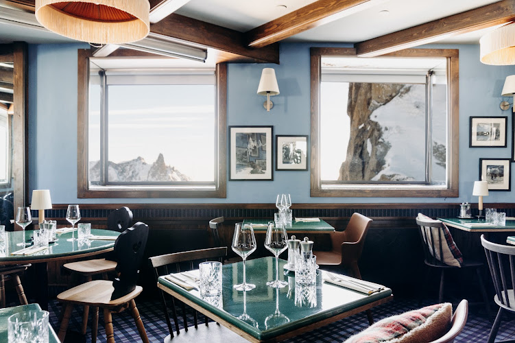 Le 3842 – Aiguille du Midi — Restaurants avec vue — Chamonix-Mont-Blanc