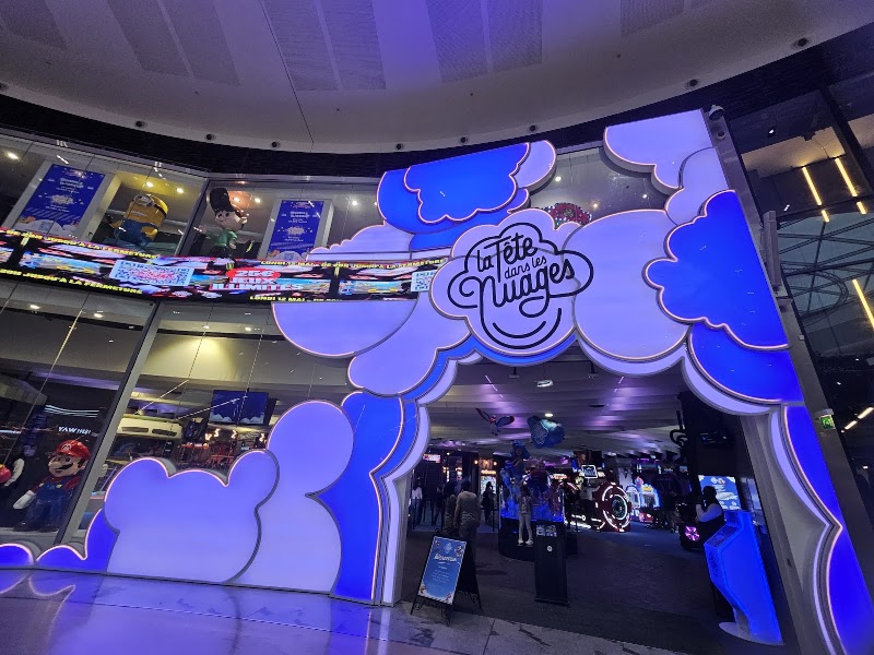 La Tête dans les Nuages Aéroville - 4 700 m² et 150+ jeux - Salles d’arcade & parcs de jeux indoor - Roissy-en-France