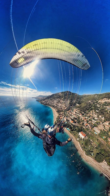 Parapente Roquebrune-Cap-Martin : Baptême de vol en parapente sur la Côte d'Azur entre Monaco et Menton à 30mn de Nice — Baptême en parapente — Roquebrune-Cap-Martin