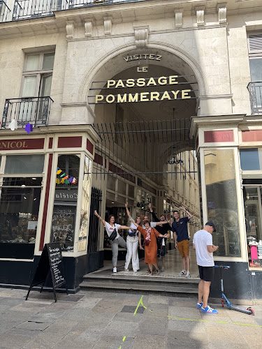 Les Épicuriens Nantes Food Tour - dégustations et découverte de Nantes - Balade gourmande & visite gastronomique guidée - Le Landreau