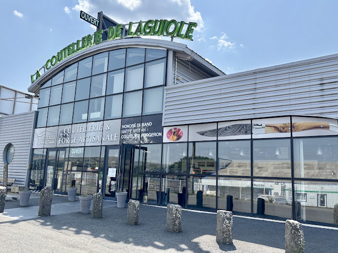 Musée du Couteau de Laguiole — Découverte de l'artisanat local — Laguiole
