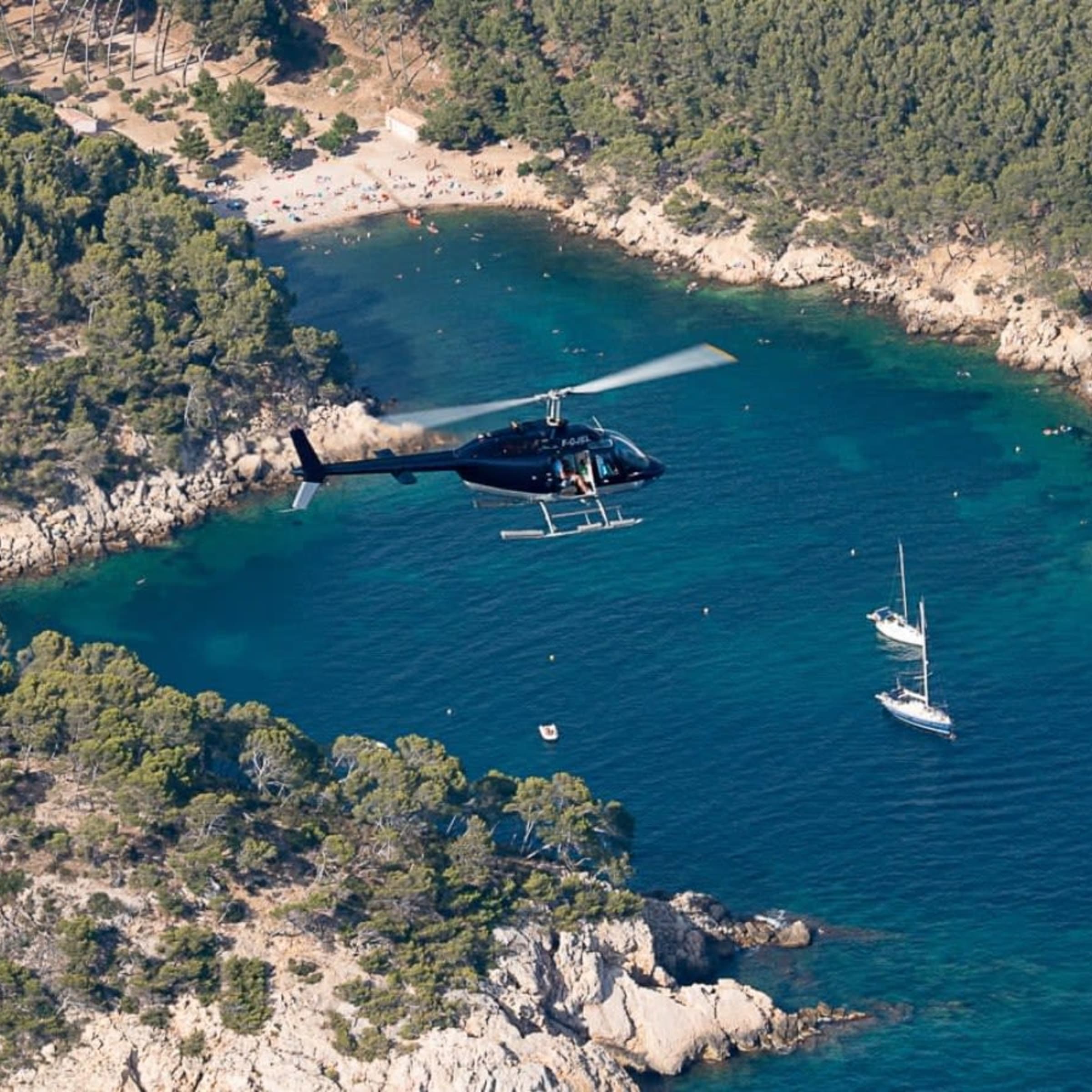Baptême hélicoptère sur la côte Varoise