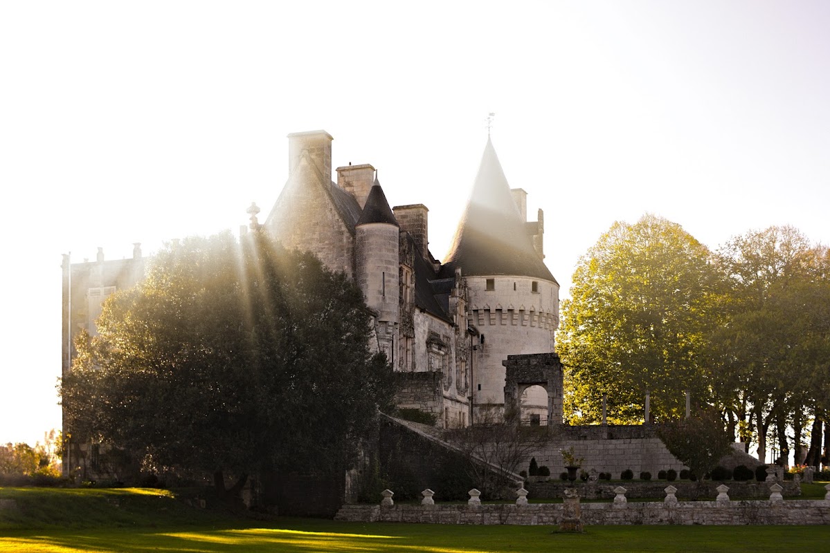 Château de Crazannes, le Château du Chat Botté — Patrimoine — Crazannes