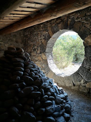 Refuge d'Art d'Andy Goldsworthy - 150 km en une dizaine de jours - Land art & parcours artistiques en pleine nature - Digne-les-Bains