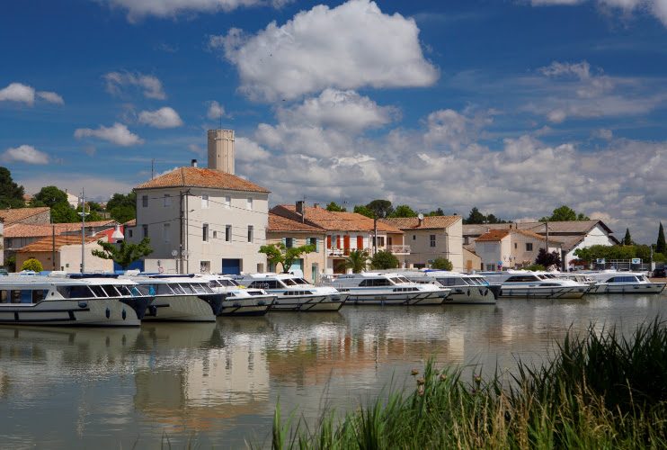 Le Boat Saint-Gilles - bateau habitable sans permis en Camargue — Location de bateaux sans permis — Saint-Gilles