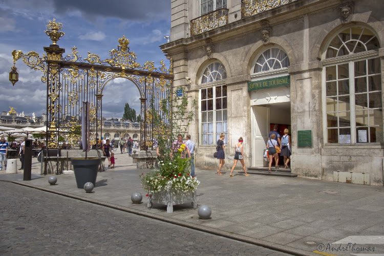 Destination Nancy - Office de Tourisme Métropolitain — Randonnée Urbaine avec Guide Historique — Nancy