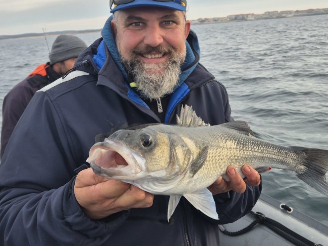 Fish'ON - pêche en mer guidée à La Rochelle et l'Île de Ré — Pêche au Gros & Pêche Sportive en Haute Mer — La Rochelle