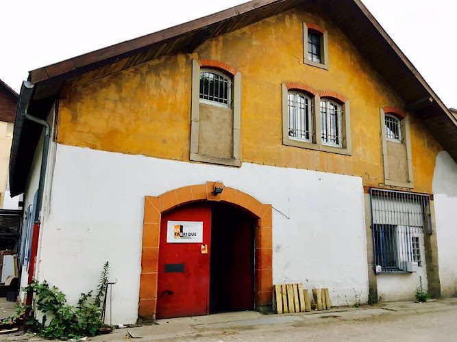 La Fabrique - initiez-vous aux machines du bois à Strasbourg — Stage de Menuiserie : Fabriquez Votre Meuble — Strasbourg