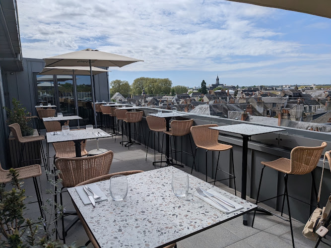 La Belle Vue – Rooftop face à la cathédrale de Tours — Restaurants avec vue — Tours