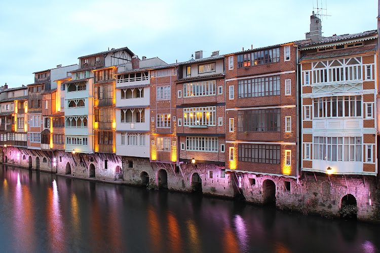 Maisons sur l'Agout - anciennes maisons de tanneurs sur la rivière - Patrimoine - Castres