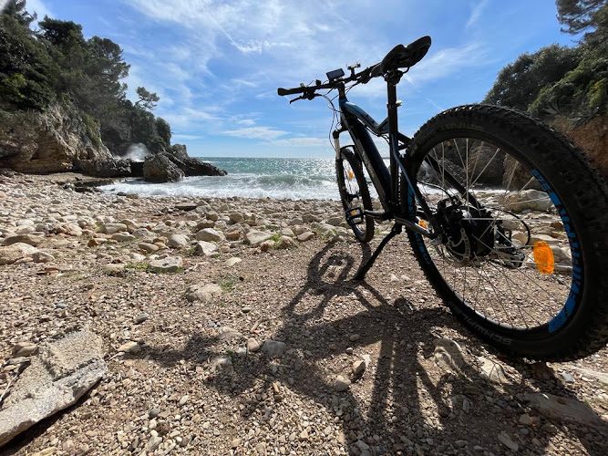Pop'Bike Juan-les-Pins - location de scooters électriques à Antibes - Balade en scooter électrique - Antibes
