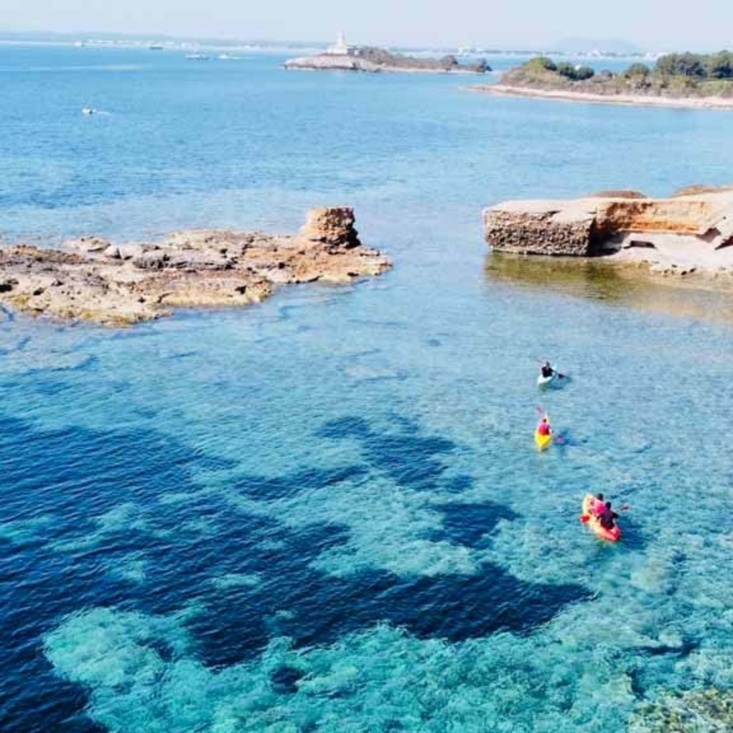 Circuit guidé en kayak « La grotte de Jack Sparrow »