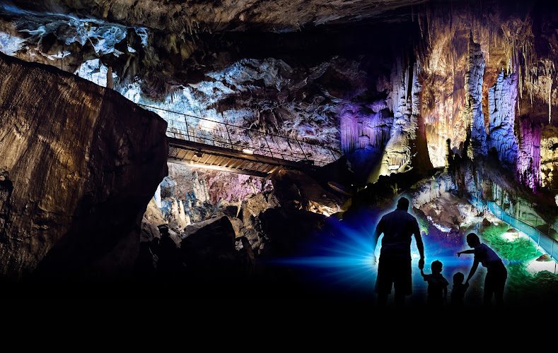 Grottes des Grandes Canalettes - 1 km en visite libre jusqu’au Temple d’Angkor — Visite de grottes & gouffres — Corneilla-de-Conflent