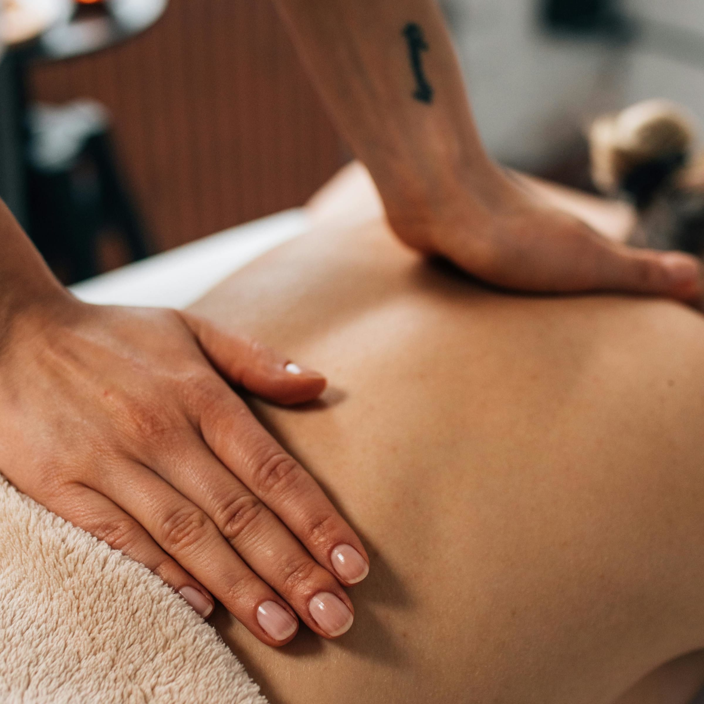 Massage du corps relaxant à Paris 9ème