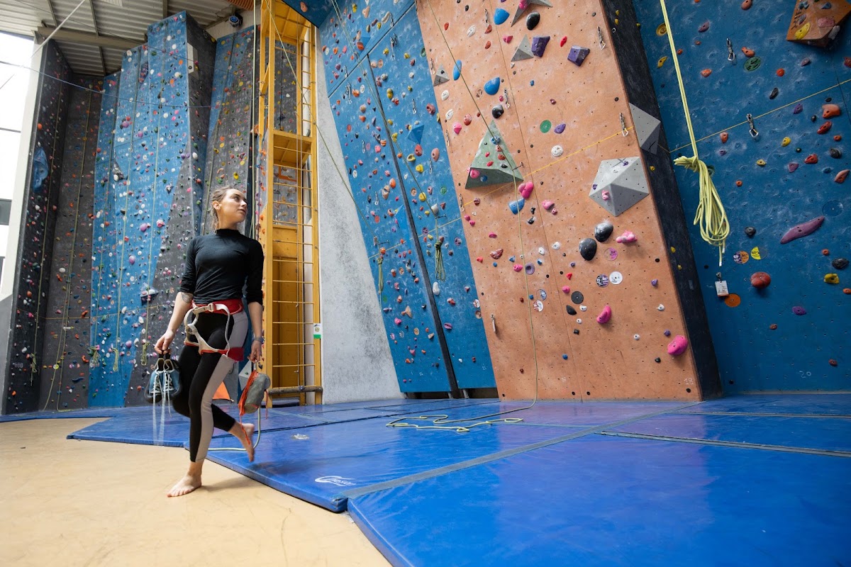 Climb Up Epinay — Parcours d'escalade en intérieur — Épinay-sur-Seine