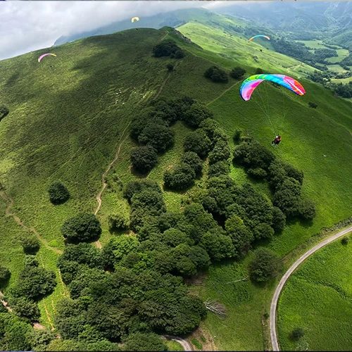 Air Attitude Ecole de Parapente — Baptême en parapente — Accous
