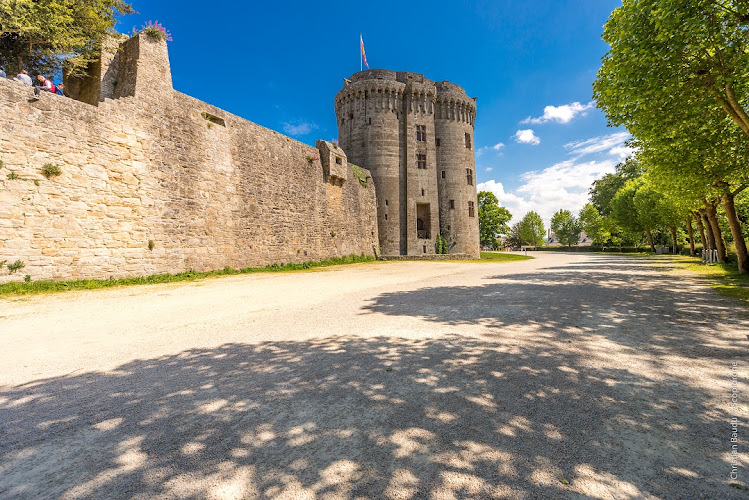 Château de Dinan — Visiter un château — Dinan