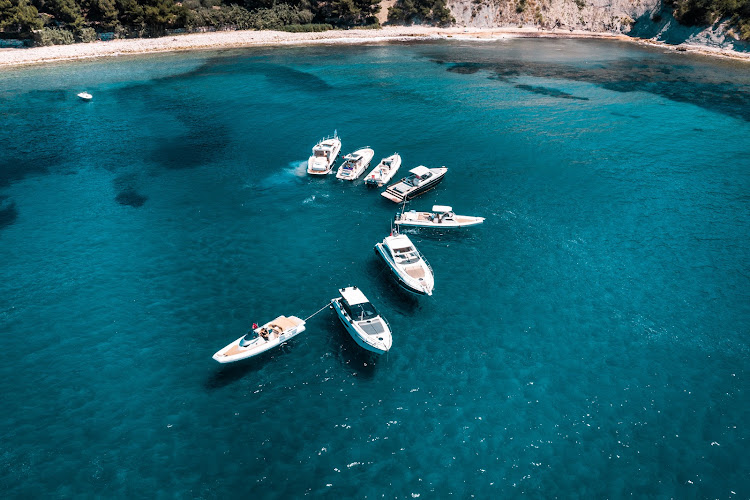 Zeboat Location et permis bateaux à Marseille — Location de bateaux avec permis — Marseille
