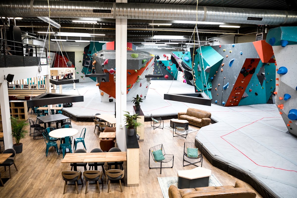 Vertical'Art St-Quentin-en-Yvelines — Parcours d'escalade en intérieur — Montigny-le-Bretonneux